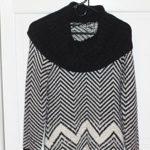 Guess Black and White Chevron Sweater